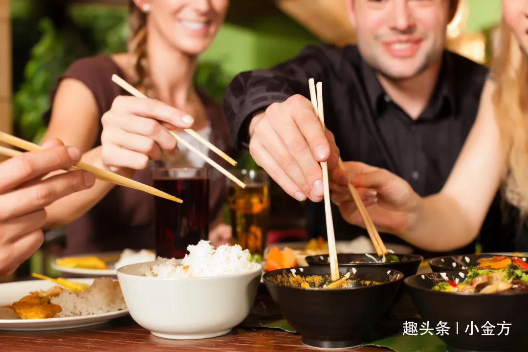 后悔|肝怕“1水”,肾怕“1字”,胃怕“3事”,别等熬成癌才后悔!