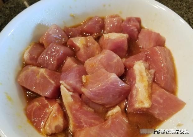 猪肉最好吃做法:简单3步就能搞定,金黄酥脆,比红烧肉还香