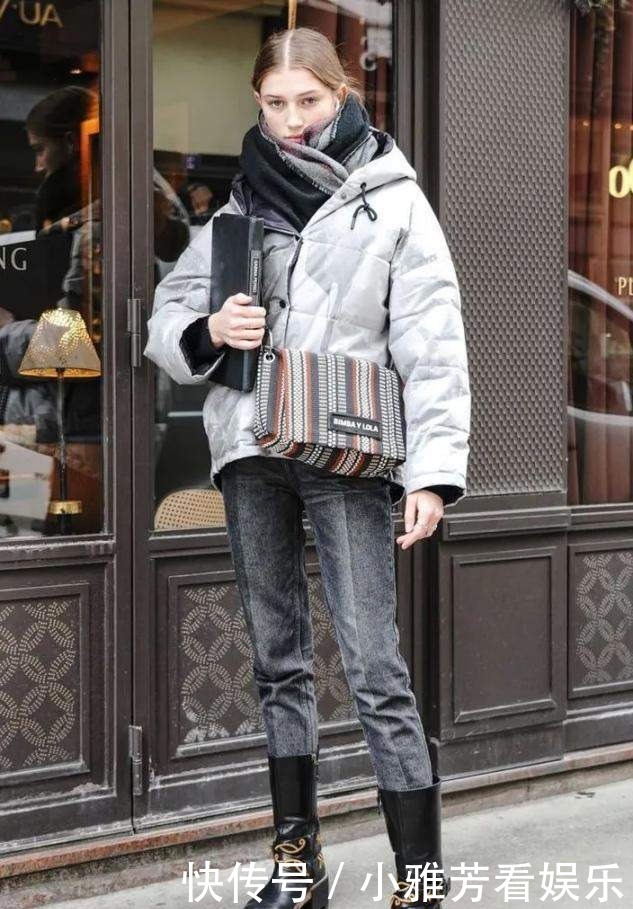 色系|不管大衣还是羽绒服,女人少买黑色,这4种颜色更高级,时髦减龄