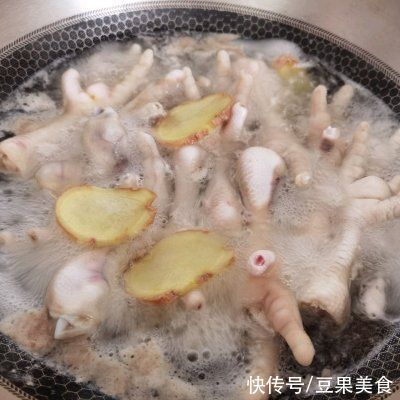 鸡爪|这道酱香卤鸡爪,一上桌就被哄抢一空