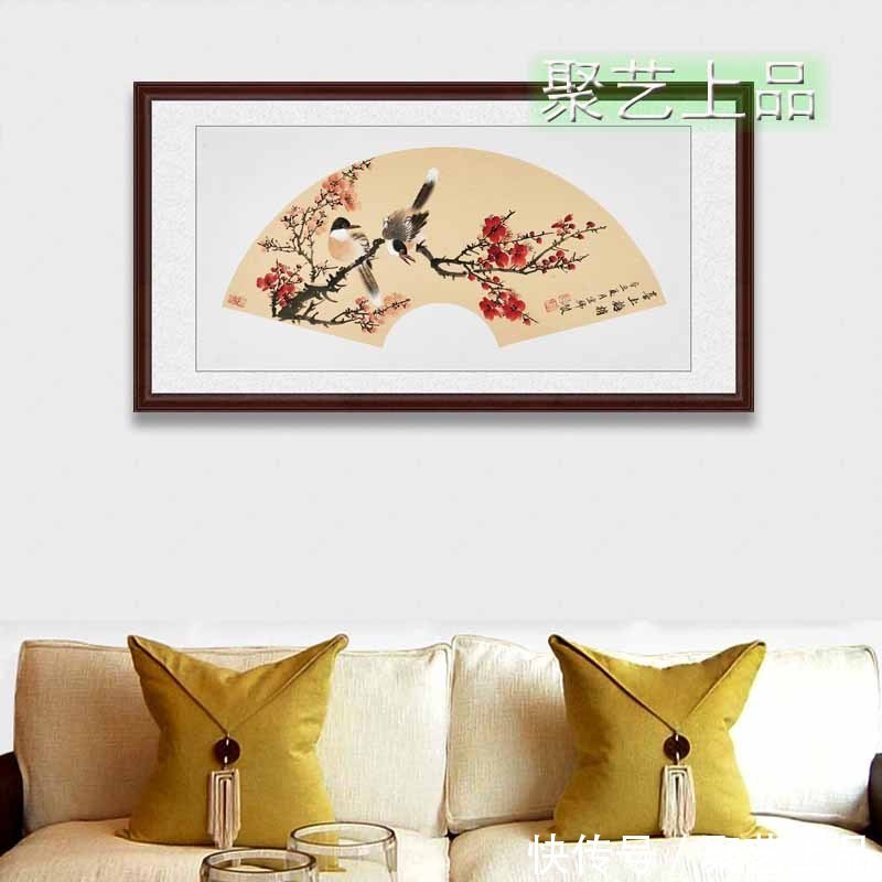 梅花|客厅沙发背景墙挂什么画好 这幅花鸟画挂客厅 太有格调了