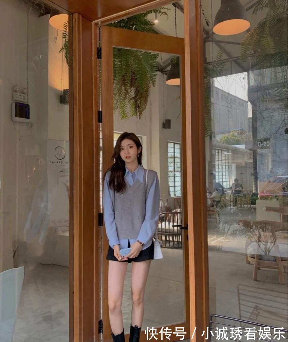 t恤|入秋后穿衣的高级感是“马甲”给的,搭配T恤衬衫都好看,很实用