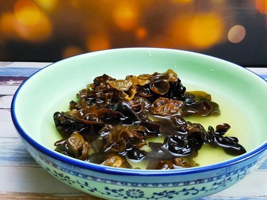 被称为“含铁冠军”的食材,含铁是猪肝7倍芹菜20倍,要多吃