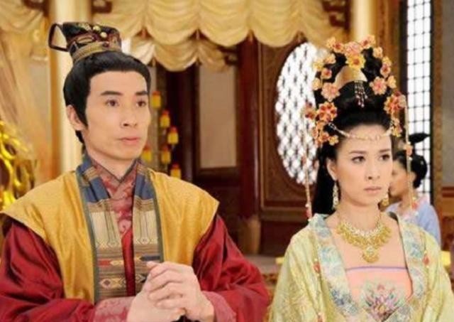  前去|得知丈夫养外室，夫人拿刀前去，进门后放下刀，说了一话流传至今