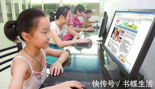 犯错|6岁女孩自学舞蹈，当做到这个动作时，宝妈红着脸制止了孩子