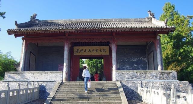 到底|关于秦二世之死,司马迁在史记中留下两个版本,到底想表达什么