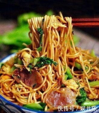 估计|晚餐面条最好吃做法,估计一半人不知道,赶紧学做