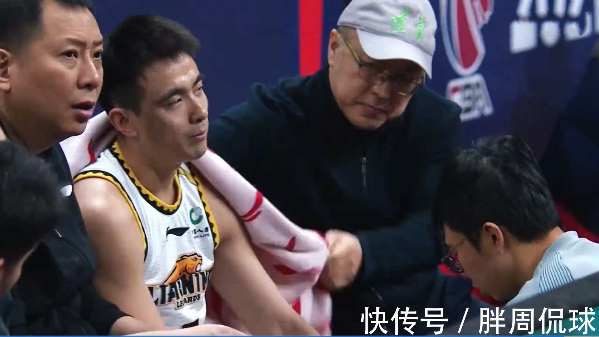 赵继伟|赵继伟因伤离场,李洪庆一个动作令人钦佩,辽篮争冠野心外露