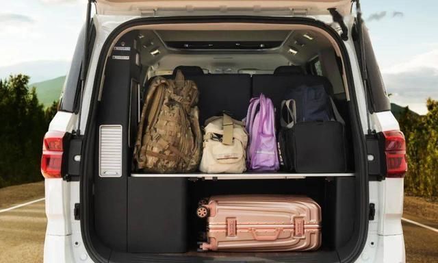 房车|30来万还选GL8跟奥德赛?买辆MPV外观的房车不香吗?