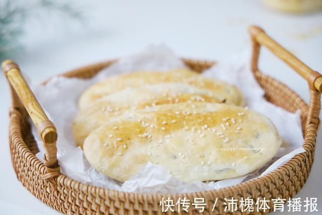 葱花酥饼|葱花酥饼这样做真好吃，老妈的独家做法，做法简单，一学就会