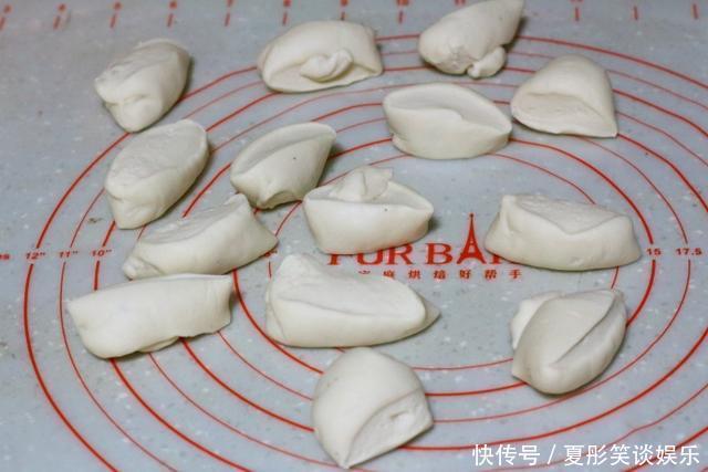 搅拌|粉条别再炖着吃了,用它做包子,蓬松暄软皮薄馅足,蒸两笼不够吃