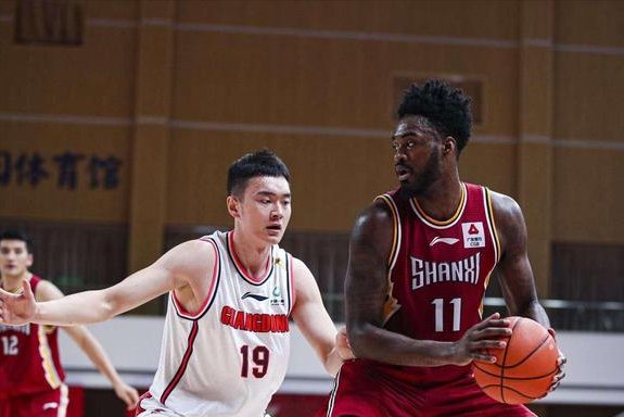 球迷|基本确定！宏远18岁天才成宏远离队第一人，球迷却为何奔走庆贺