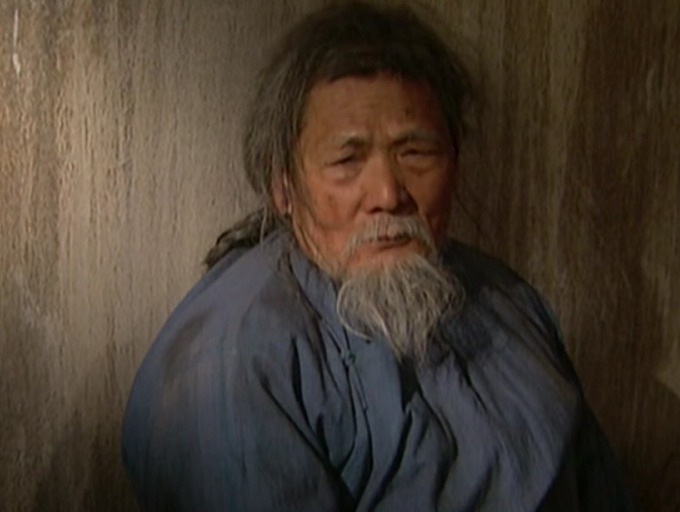 弘历|雍正王朝：李卫私自打了曾静，弘历为何睁只眼闭只眼？