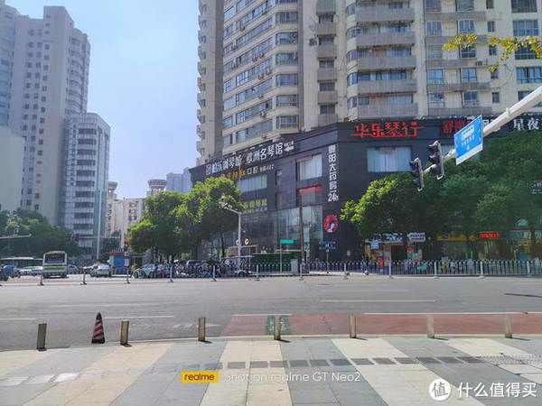 游戏党|realme 真我GT Neo2详细体验报告：堆料十足，游戏党福音 (baidu.com)