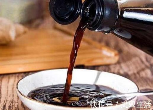 板结|花盆土壤“黏成块”,3种“酸水”浇下去,3天变疏松,爆盆快