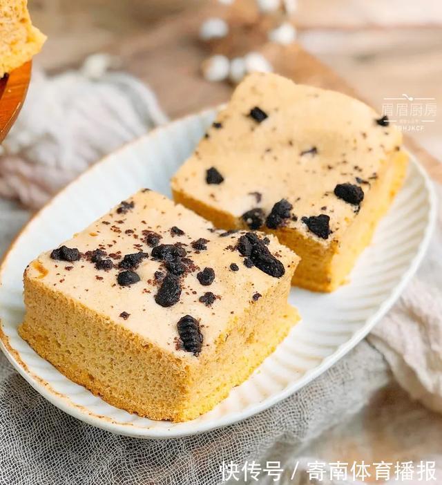 不用烤箱，一把平底锅就能做，店里一盒好几十，在家10块搞定一盘