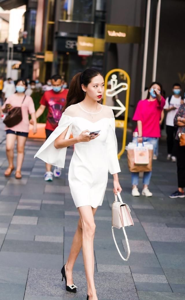 t恤|连衣裙洋溢着时尚休闲感,显瘦不失魅力,好看又甜美