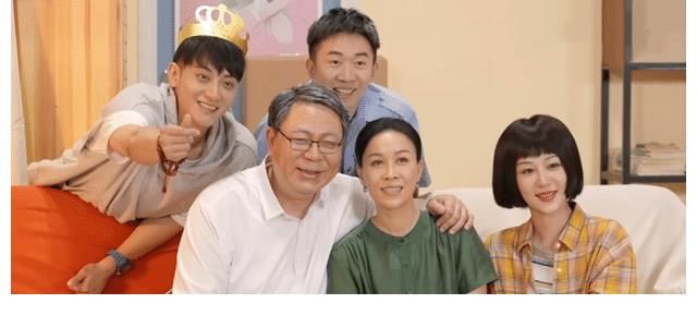 家有儿女|家有儿女穿越版,夏雪夏雨刘星都长大,夏雪落泪爸爸已不认识自己,杨紫太感人了了