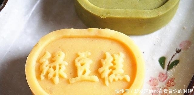 宫廷小吃绿豆冰糕,不过筛特好做,入口即化,孩子春天吃它不上火