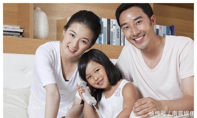 教育性|12岁还和女儿亲亲,女儿:长大我要嫁给你,吓坏宝爸