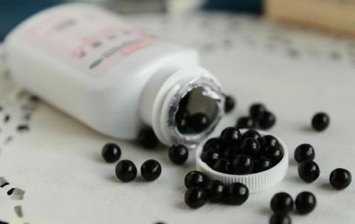 长期吃六味地黄丸,有哪些副作用?吃它补肾的人,先听中医说几句