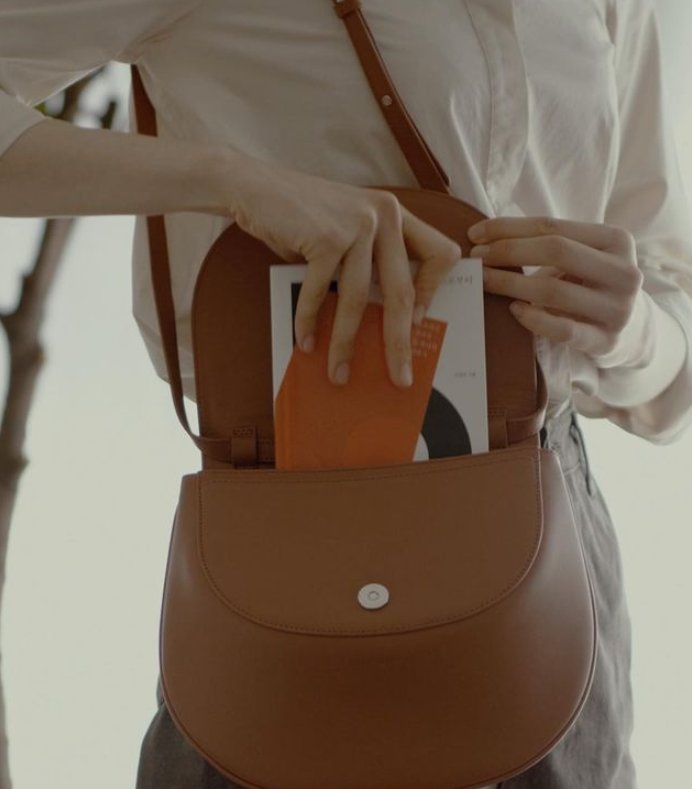 m 剪了短发的娜比，背啥我买啥