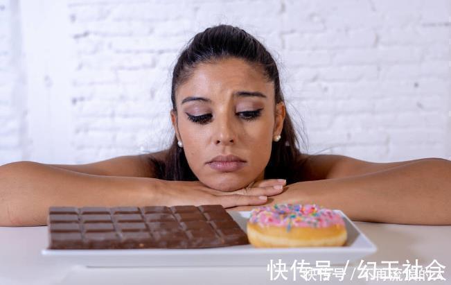 总胆固醇|糖尿病患者排尿5个异常可能是尿毒症来临,望你一个也没中