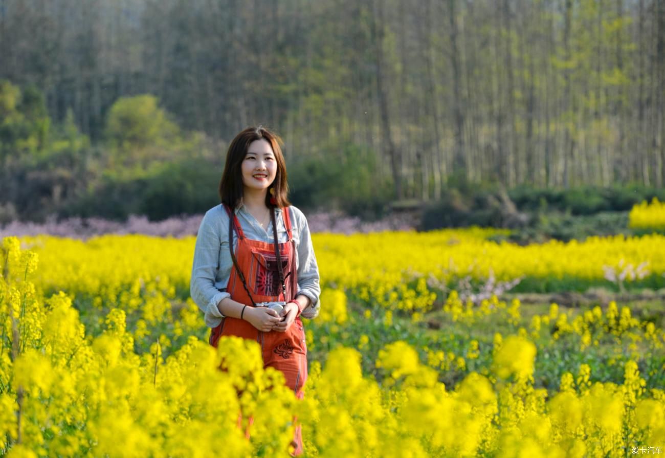 在安徽黟县旅行，西递、屏山、桃花源这三个地方，很值得看一看