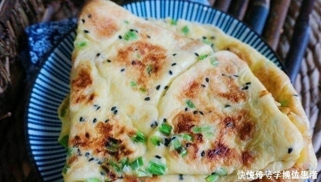 老妈|还是老妈这样做的鸡蛋饼好吃,美味又营养,一口气就吃了10张