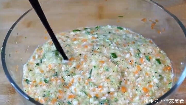 超爱|秋天我常给孩子做此小饼,鲜嫩营养,补锌补钙,孩子超爱吃