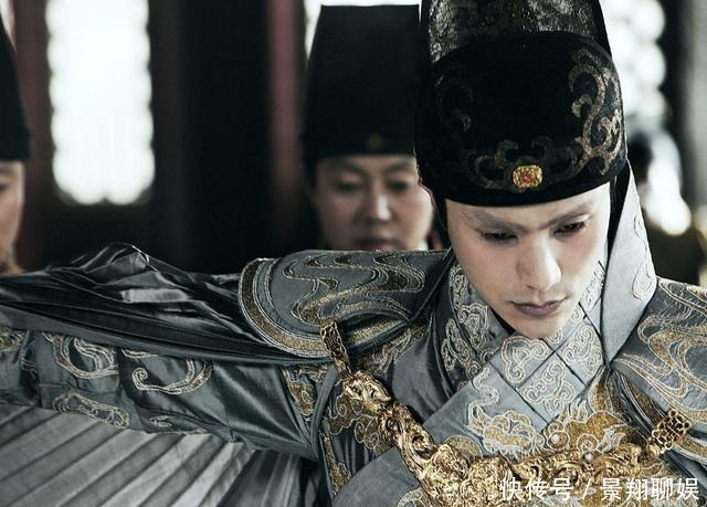 宫女|皇帝为什么非得让太监来伺候？美丽的宫女们不好使吗？