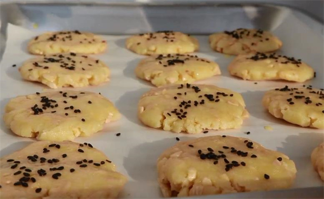 教你桃酥最简单的做法,口感香甜酥脆,好吃又解馋,看一遍就学会