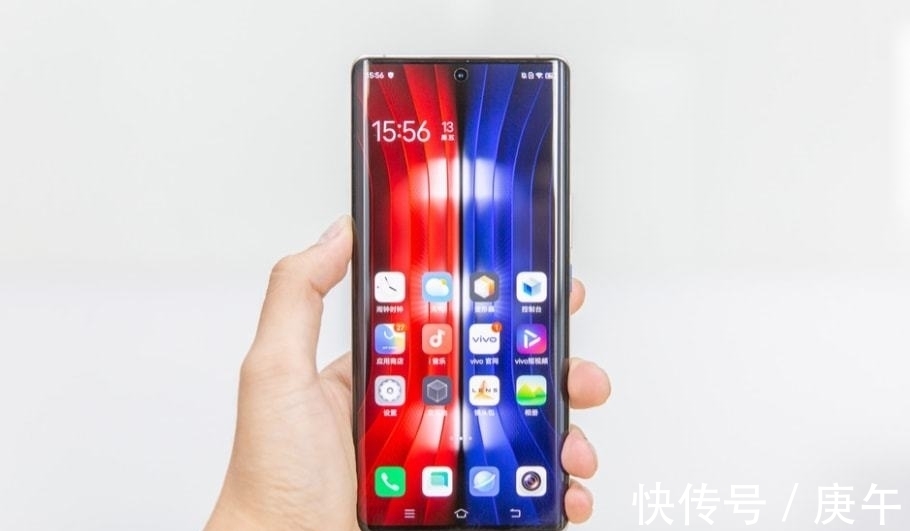 x70|安卓的强大全靠苹果衬托？对比iPhone 13，这4款国产手机更显明智