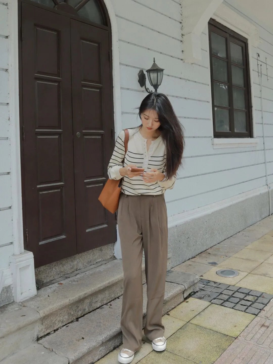 粗腿|今秋流行的几条裤子！小个子穿显高，粗腿穿显瘦