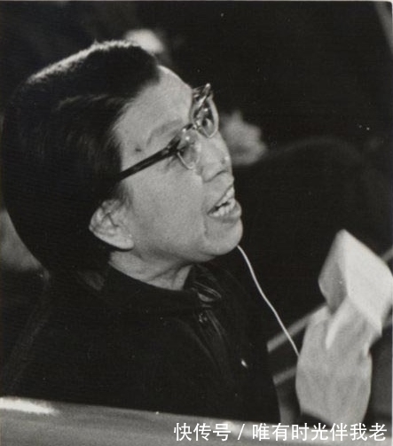 字体&江青“毛体”书法引极大争议:只是模仿毛主席,没有练到精髓处