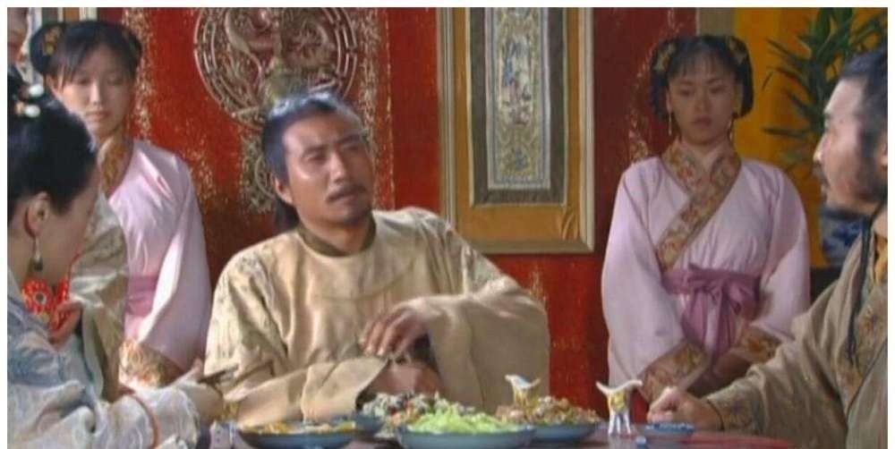 一劫|朱元璋请大臣赴宴，刘伯温看到桌上的杯子后知道真相，逃过了一劫