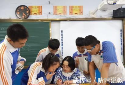 家庭经济条件|家庭经济条件好的孩子,为何一眼就能看出?2大特征瞒不住