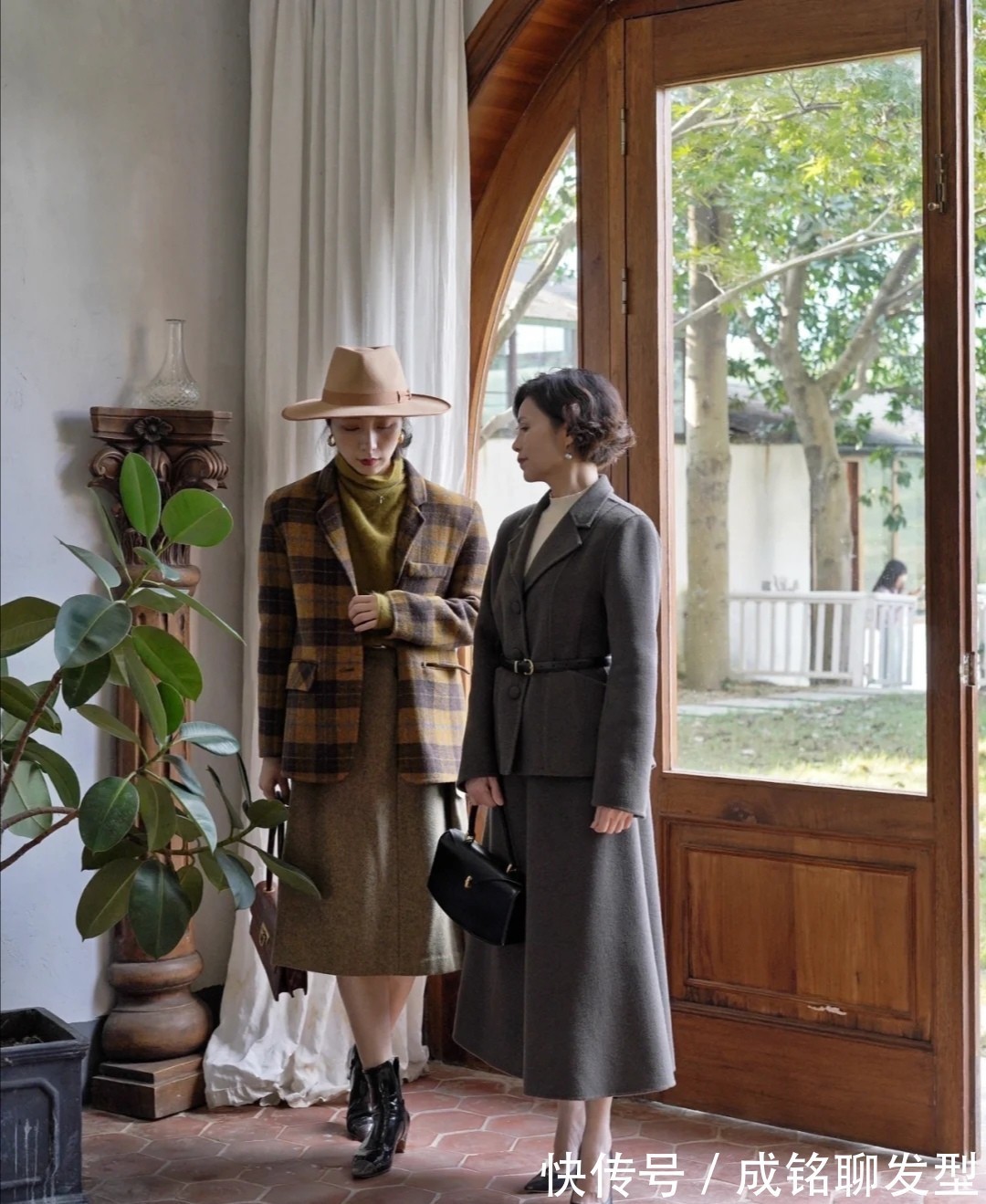 长大衣 终于找到适合五六十岁妈妈们的入冬穿搭!保暖又洋气,显瘦有气质