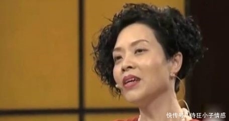  路上|女子带“绿葡萄”鉴宝，称路上捡，全场哄笑，专家：你们太无知