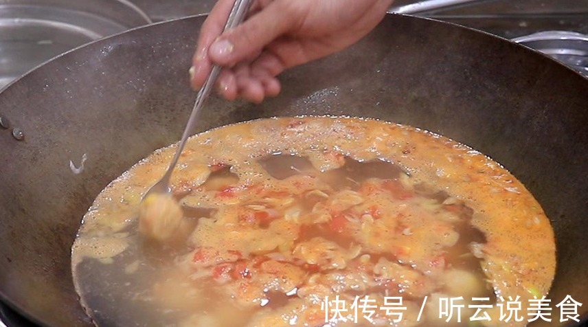 用鸡胸肉竟然可以做成丸子汤,厨师长教你方法,Q弹十足,味道鲜!