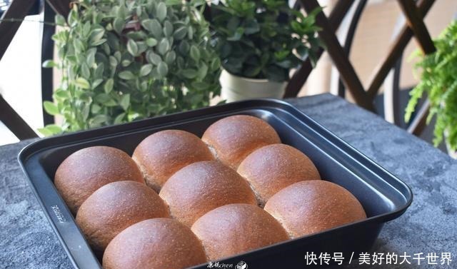 用粗粮做面包,只发酵一次,柔软拉丝,越吃越香,大人孩子都爱吃