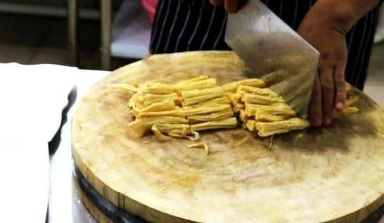  做出|大厨教你“红烧腐竹”，比肉还好吃，让你在家也能做出饭店的味道