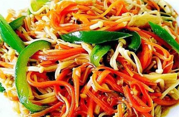 胡萝卜炒青椒|每天熬夜玩手机12点不睡觉没精力上学上班,多吃护眼菜,预防近视