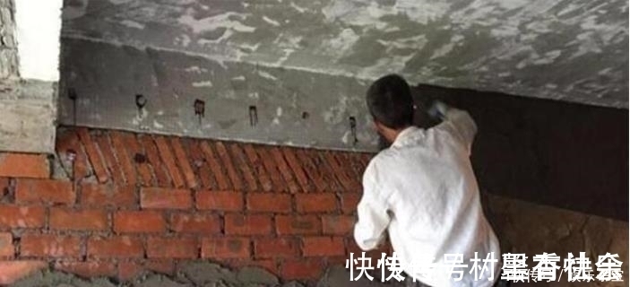 师傅|砌完墙,师傅拿来一包钉子让加50块,朋友看到让我赶紧答应
