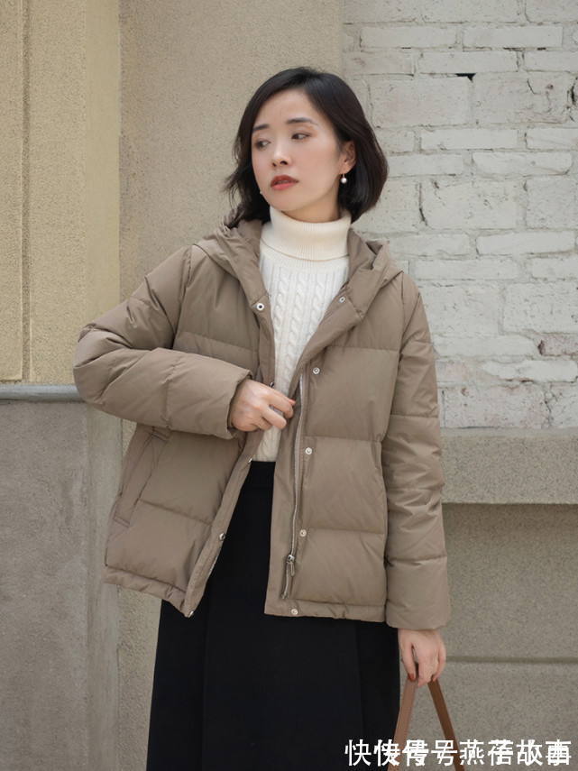 小姐姐 今年建议少穿“大衣”多穿“羽绒服”,学博主这样穿,保暖还洋气