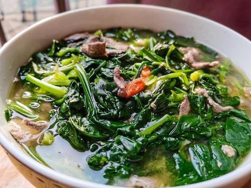 春天是长身高的黄金期，想补钙多吃这六菜三肉，孩子吃饭香身体棒