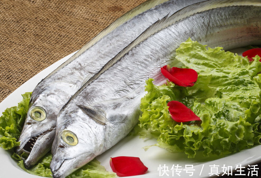 个头|过年买带鱼,别只看个头大小,如果遇到下面4种,再便宜也不能要