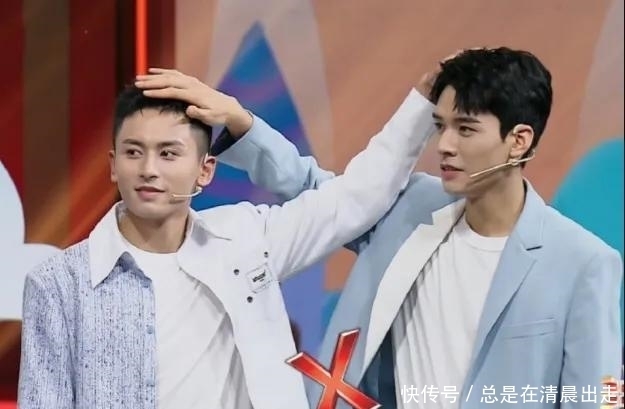 张哲瀚龚俊粉丝互掐?印小天斥营销号不择手段:张哲瀚龚俊无提纯