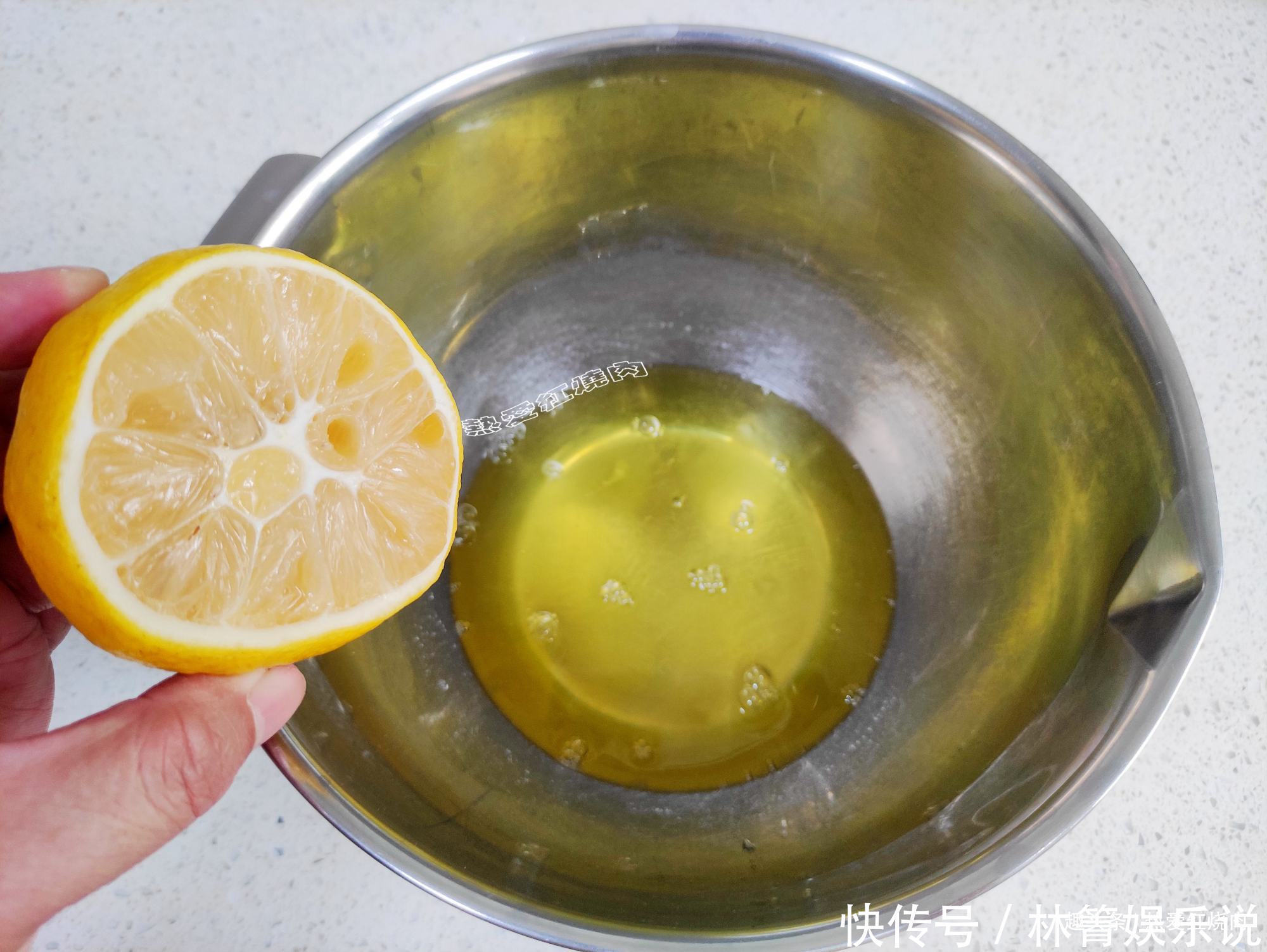  好吃|这个蛋糕比戚风还好吃，冷藏后食用更佳，趁现在鸡蛋便宜赶紧做呀