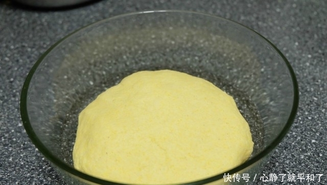 粗粮细做,玉米面最好吃的做法来了,不用蒸不用烤,孩子们都说好